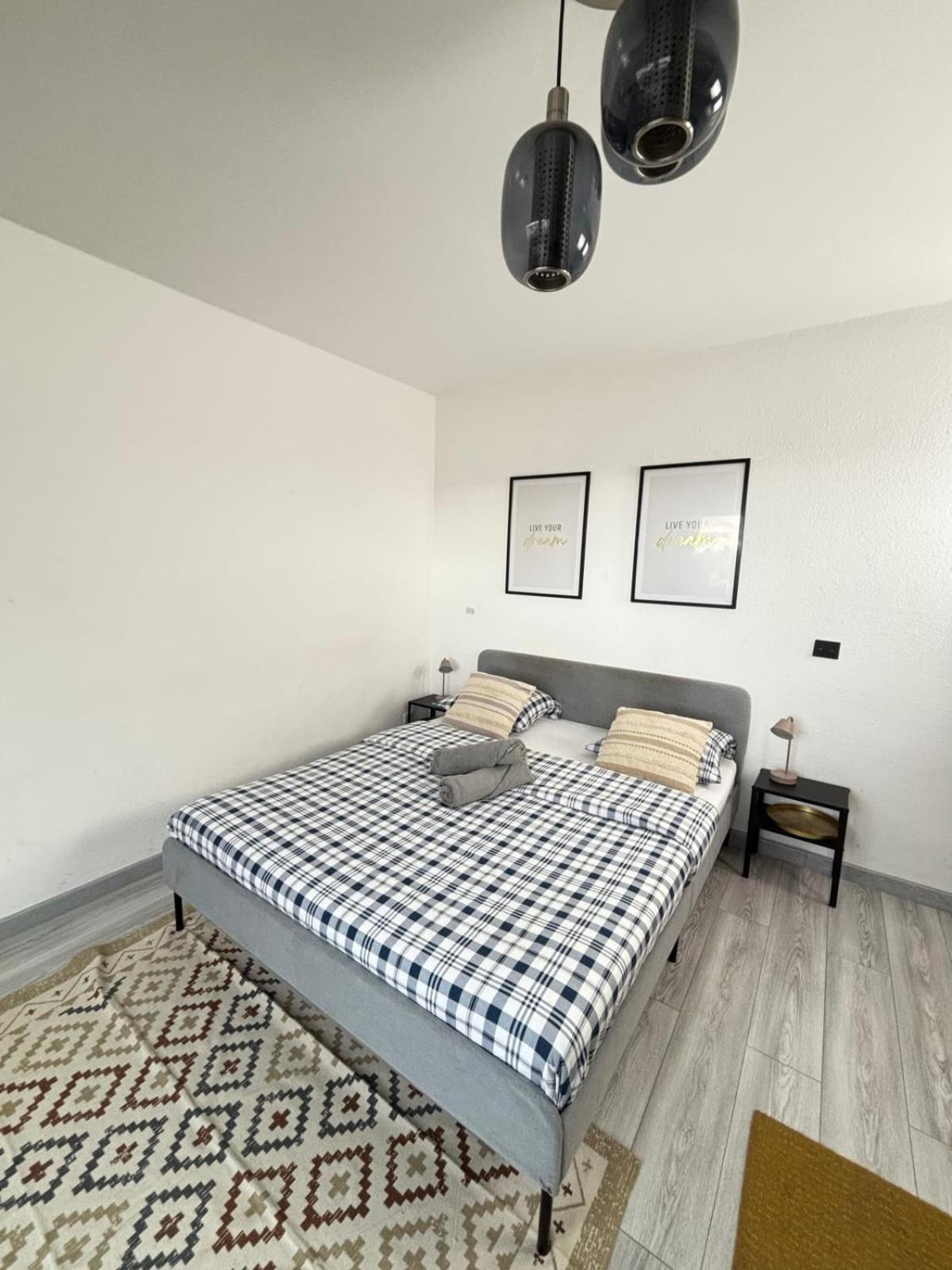 Soh Rent Wifi Terrasse St Aloise Ferienhaus Straßburg